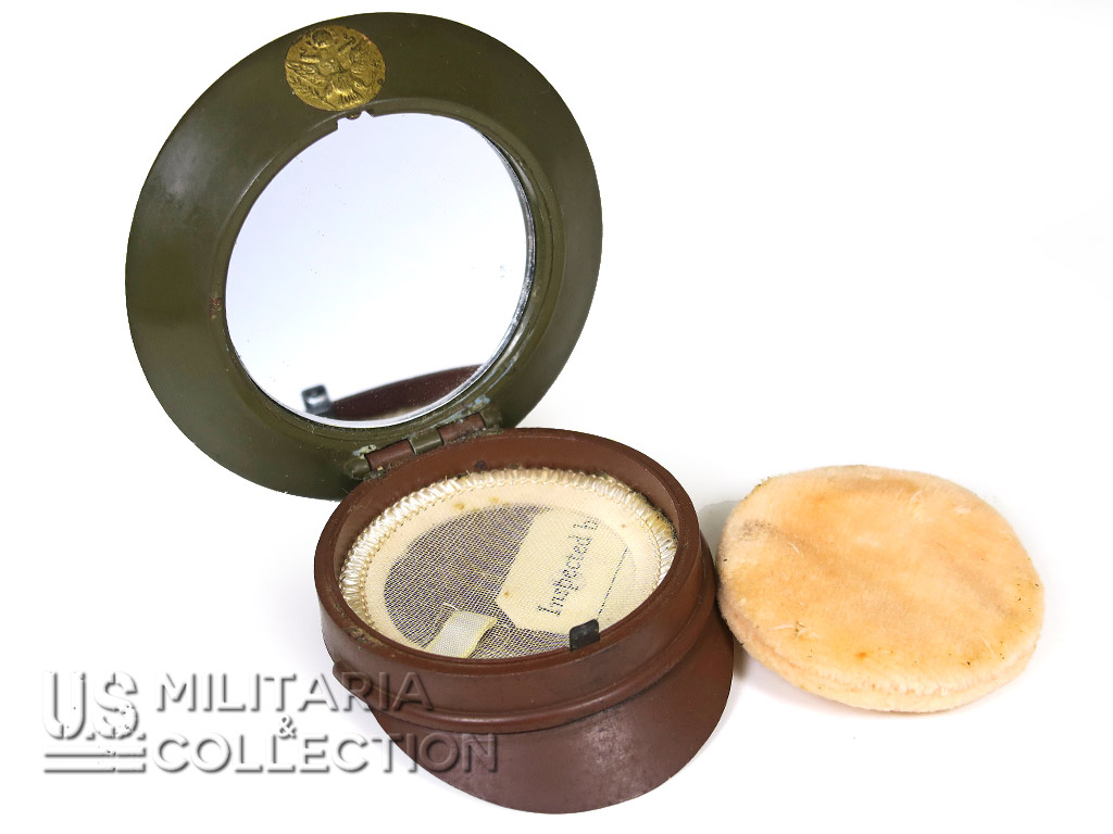 poudrier féminin us army ww2 modèle henriette forme casquette militaire wadsworth