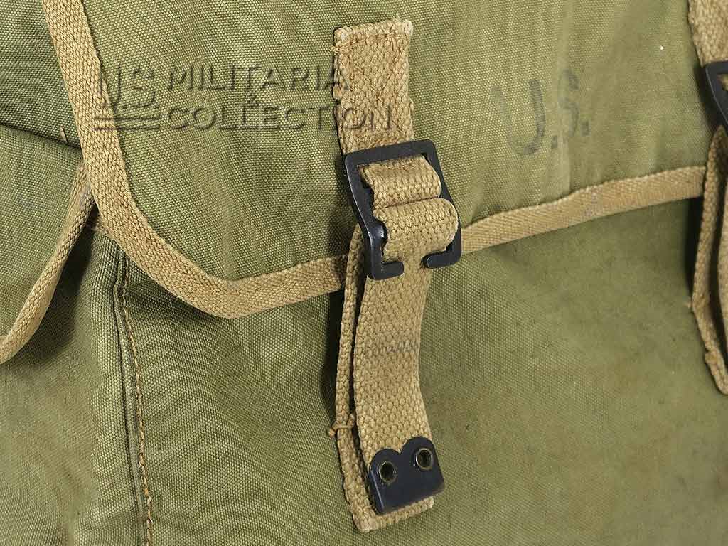 Détail de bouclerie musette British Made