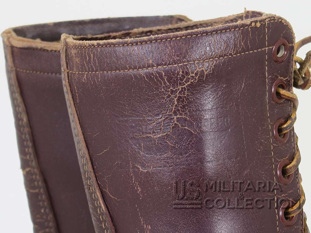 Détail du cuir des bottes Pair-A-Trooper