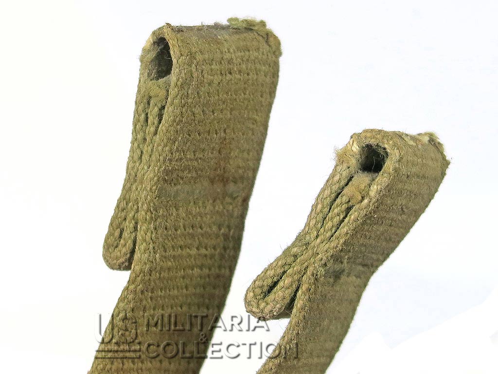 Détail des coutures de jugulaire de casque M1