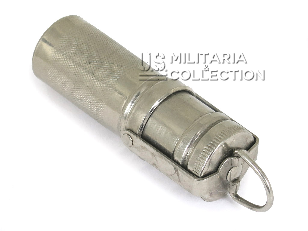 Container étanche pour allumettes de survie USAAF fermé